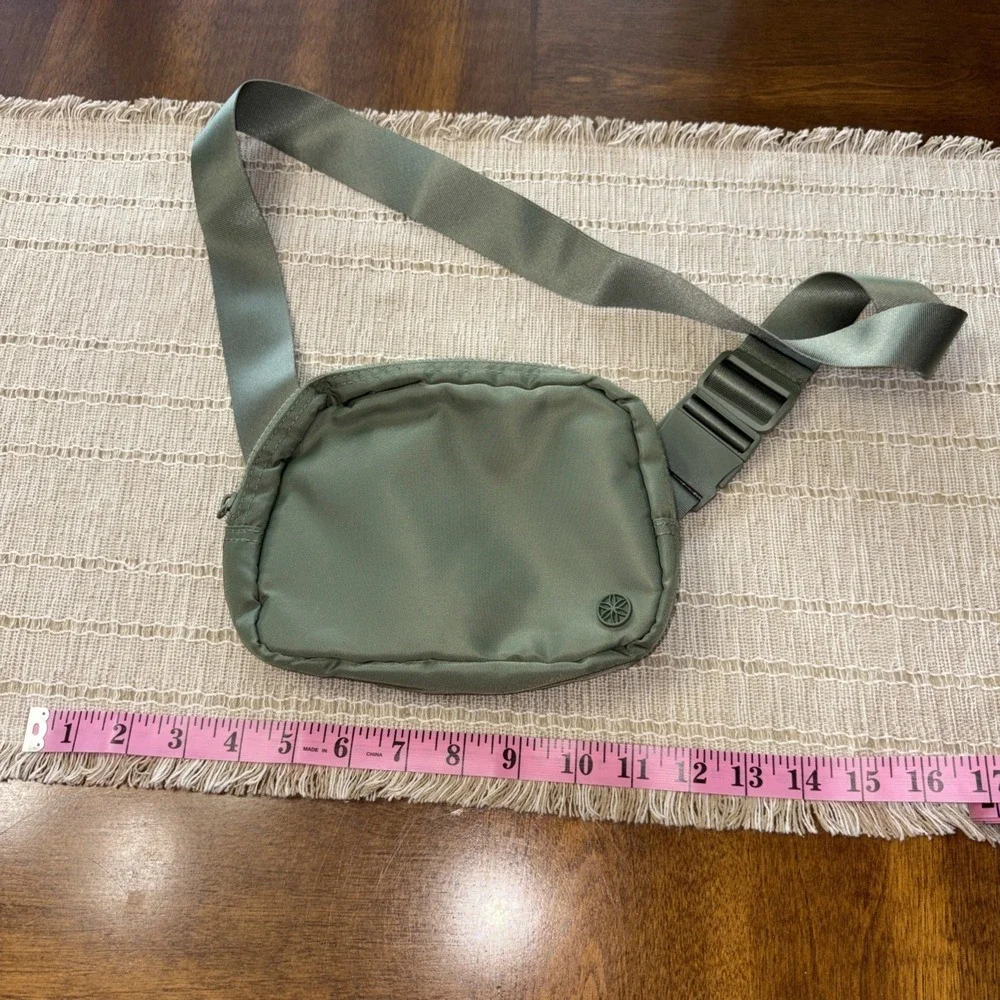 Gaiam Olive Green Belt Bag / Fanny Pack
